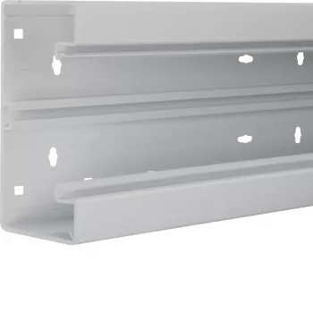 Hager BR6517017035 parte inferiore canale per cavi, PVC, grigio chiaro, 65x170mm, profondità 80mm, lunghezza 2500mm