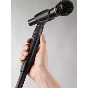 KÖNIG & MEYER 26200-300-55 stativo microfono a una mano con base rotonda, nero