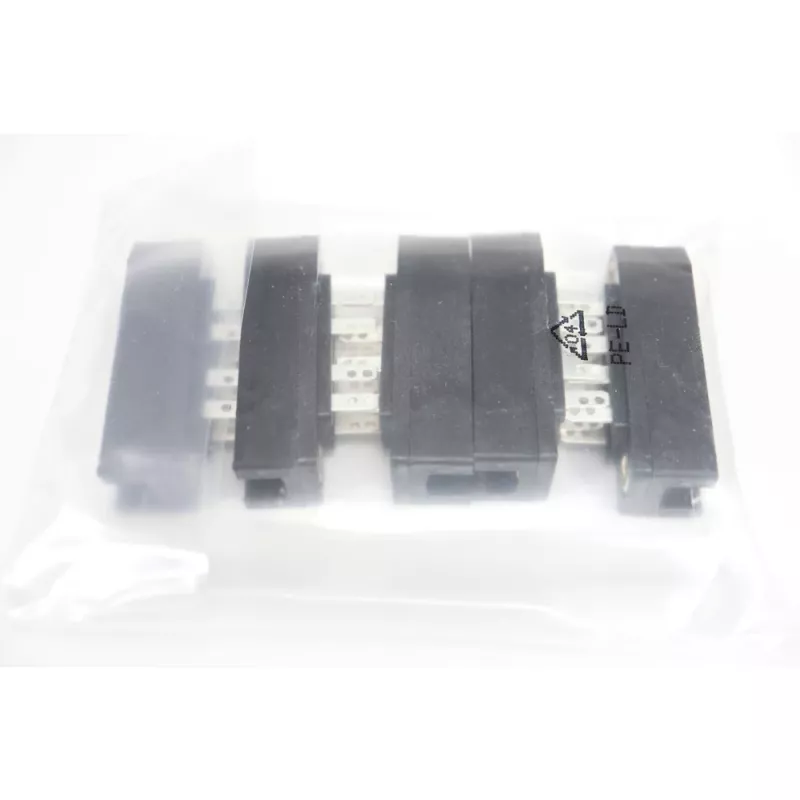 Telegärtner DIN 41622 Tipo B presa PCB asimmetrica 8 poli, connessione a saldare J00040A0911