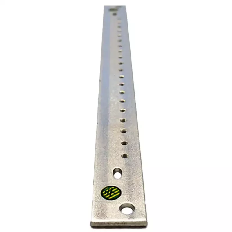 IT-BUDGET barra di equipotenzialità – ferro – lunghezza 380 mm – larghezza 30 mm – 2 connessioni a foro interne ed esterne – 20 fori M5 (90ITB1403EGS)
