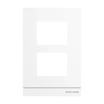Busch-Jaeger Placca centrale per presa audio, 1/2 modulo, bianco studio 2TMA220160W0007