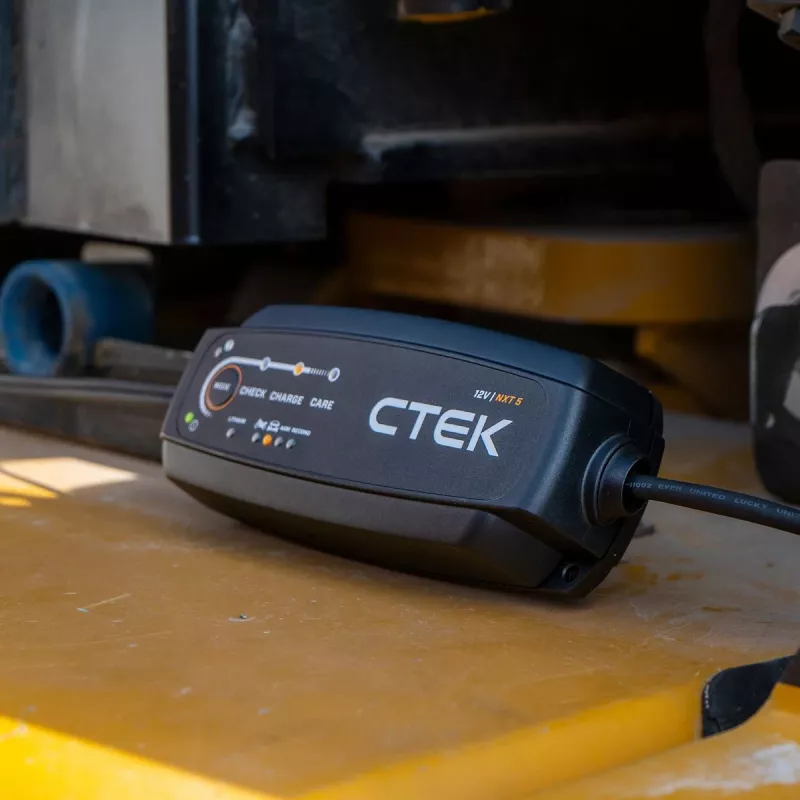 CTEK NXT 5 12V 5A Caricabatterie automatico per batterie al piombo-acido e al litio 40-659