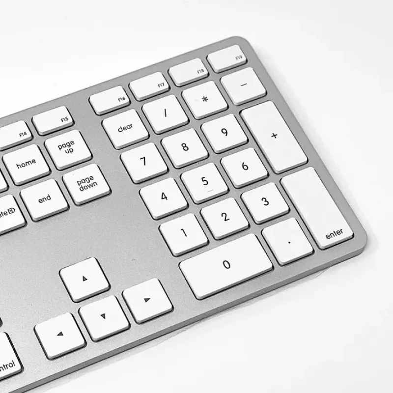 Matias Tastiera USB-C con filo per Mac – Argento – Versione U.S. (FK316CS)