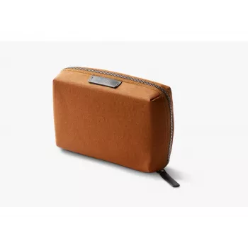 Bellroy Tech Kit Compact – organizzatore accessori tecnici bronzo