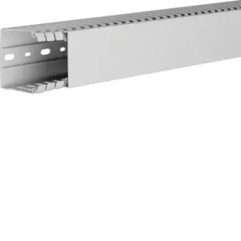 Hager canale di cablaggio 2000 x 60 x 60 mm grigio chiaro HA760060