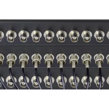 Renkforce RF-4541184 patch panel BNC per montaggio rack 19 pollici 1U, 16 porte, nero