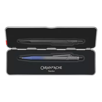 Penna a sfera Caran d'Ache 849 Storm Blue Claim Your Style 5th Edition medio inchiostro blu NM849.589