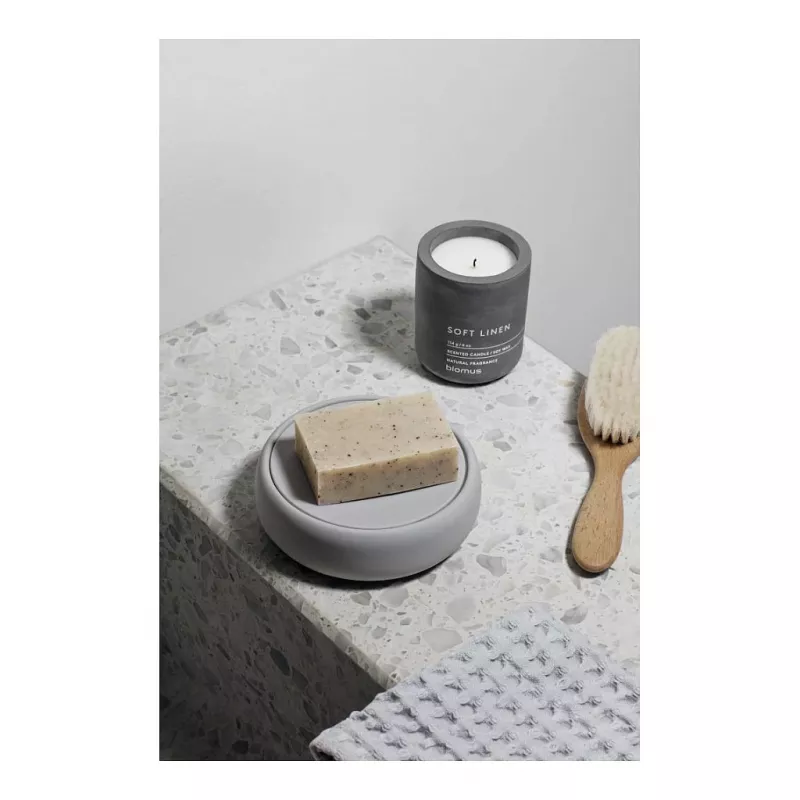 BLOMUS FRAGA candela profumata sandalo mirra 8 cm grigio