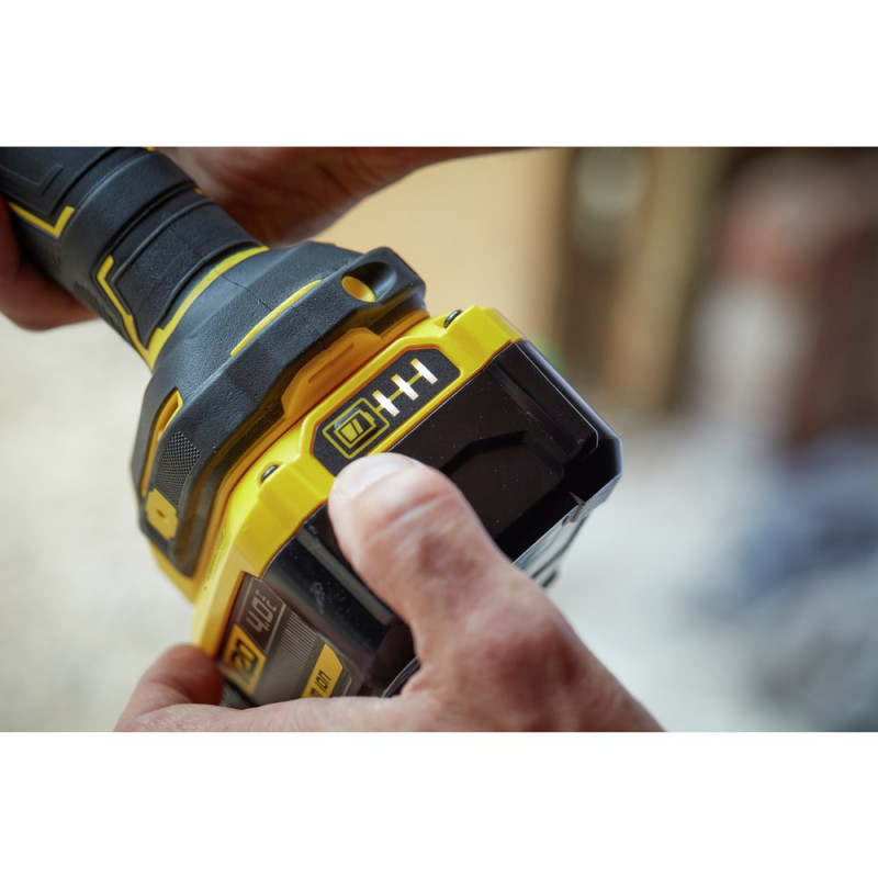 Stanley SFMCG400M2K-QW smerigliatrice angolare
