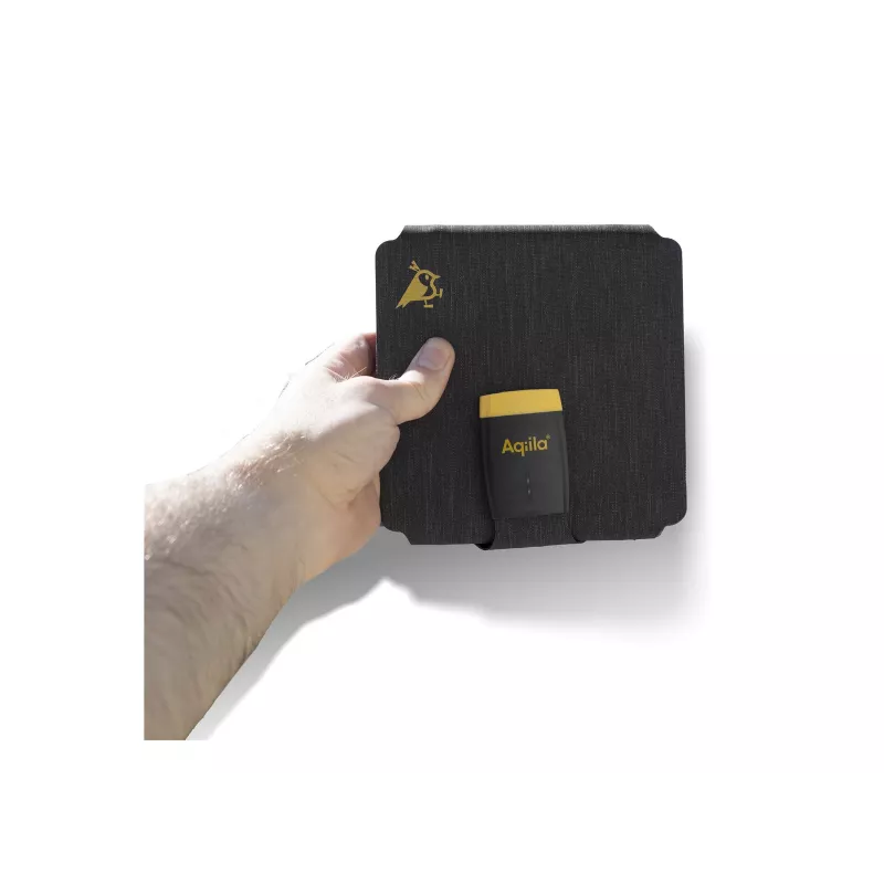 Aqiila Sunbird P21 - caricabatterie solare pieghevole con connettore USB-C