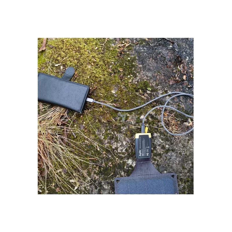 Aqiila Sunbird P21 - caricabatterie solare pieghevole con connettore USB-C
