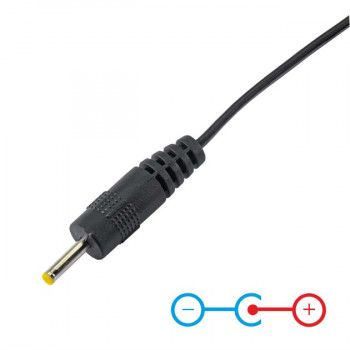 Cavo di alimentazione Akyga AK-DC-02 da connettore maschio USB-A a connettore maschio DC 2,5 x 0,7 mm, 0,8 m, nero