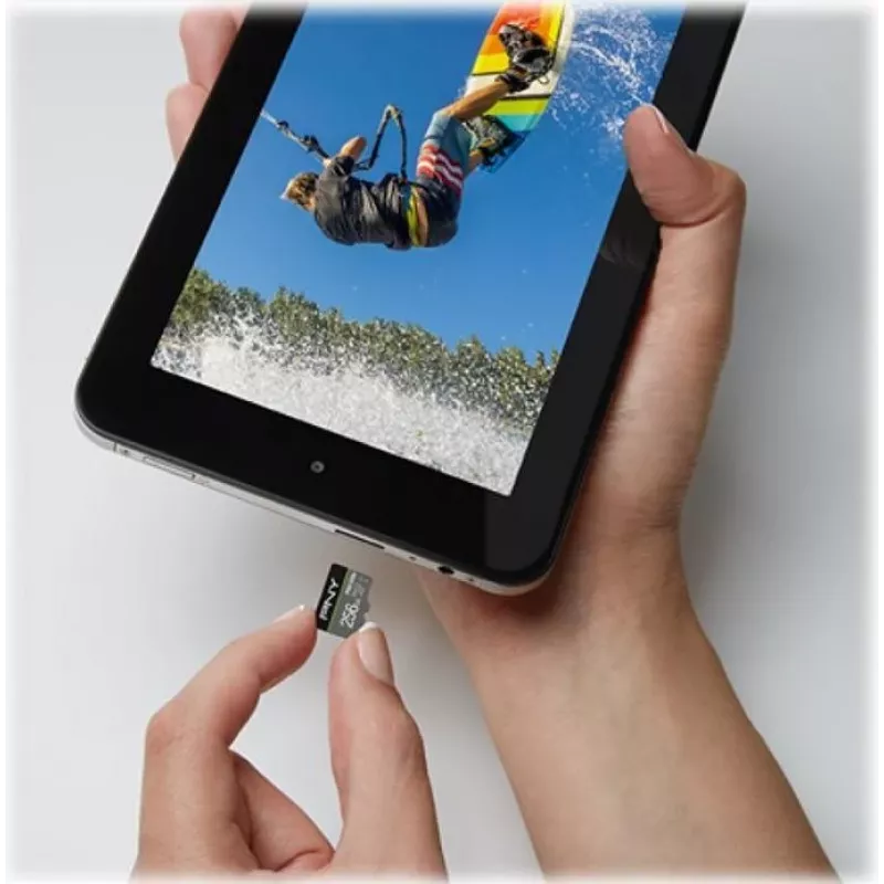 PNY PRO Elite P-SDU256V31100PRO-GE scheda di memoria microSDXC, 256 GB, UHS-I U3, A1, V30, con adattatore SD