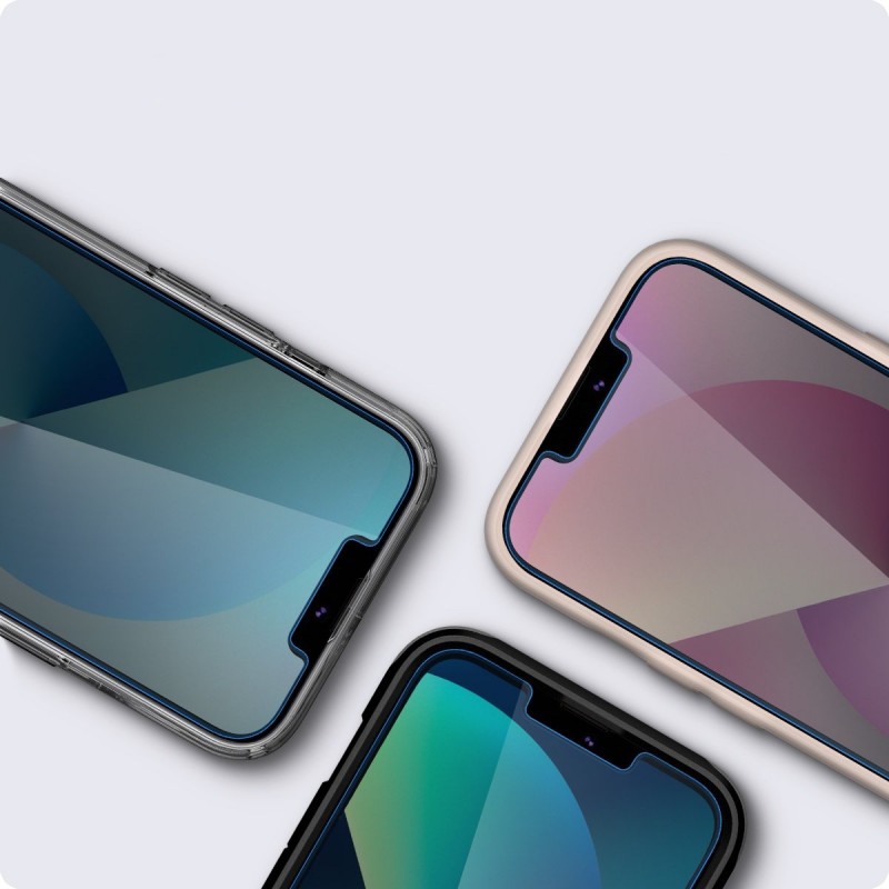 Spigen GLAS.tR EZ Fit vetro temperato per Apple iPhone 13 / 13 Pro / 14 / 16e / 17e, trasparente