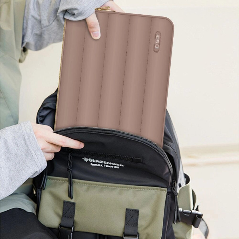 Custodia Tech-Protect Puffy per laptop 15-16" con borsa accessori, Walnut