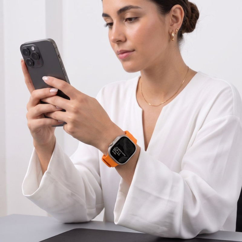 Cinturino Tech-Protect Motion per Apple Watch 8 / 9 / 10 / 11 / 12 / SE / Ultra 44/45/46/49 mm, arancione Signal