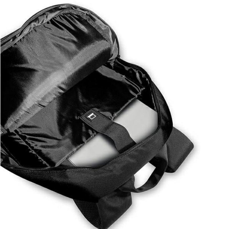 BMW BMBP15COSPCTFK Zaino per laptop fino a 16", nero, Carbon Tricolor, perforato