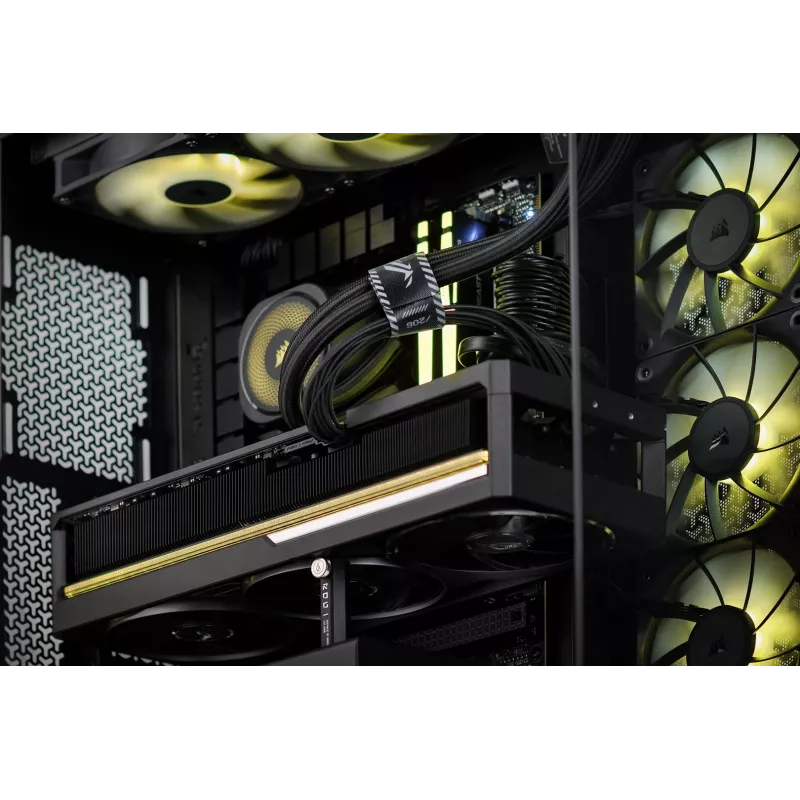 ACTINA PC AMD Ryzen 7 7800X3D 32 GB DDR5-SDRAM 2 TB SSD AMD Radeon RX 9070 XT Midi Tower nero