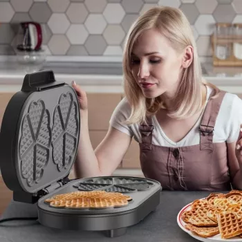 BLACK+DECKER BXFC3200E Macchina per waffle belga 1400 W – antiaderente, termostato regolabile, acciaio inox