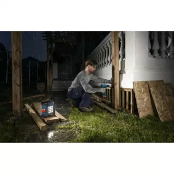 Bosch Professional GLI 18V-1500 Lampada da lavoro a batteria (blu/nero, senza batteria)