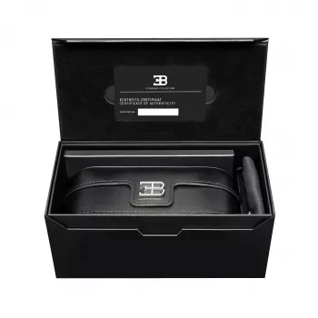 BUGATTI MAN 43C-BK Occhiali da sole - montatura in acetato nero con lenti in policarbonato grigio scuro, protezione UV400, 66/15/123 mm