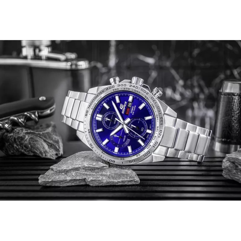 CASIO Edifice EFR-574D-2AVUEF orologio da uomo analogico al quarzo, 42,3 mm, quadrante blu, bracciale in acciaio inossidabile