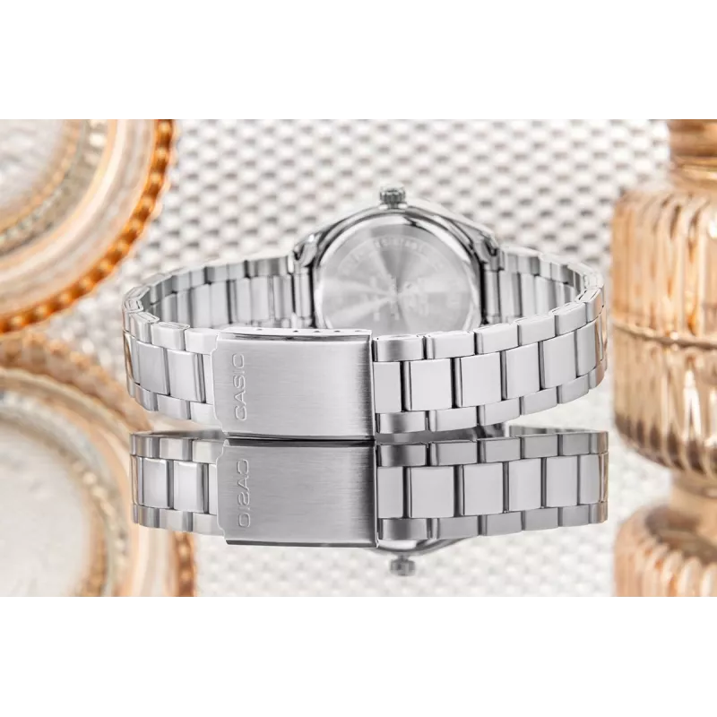 CASIO LTP1302PD7A1V Orologio unisex analogico al quarzo, acciaio inossidabile argento, 34,5 x 30,2 x 8,7 mm