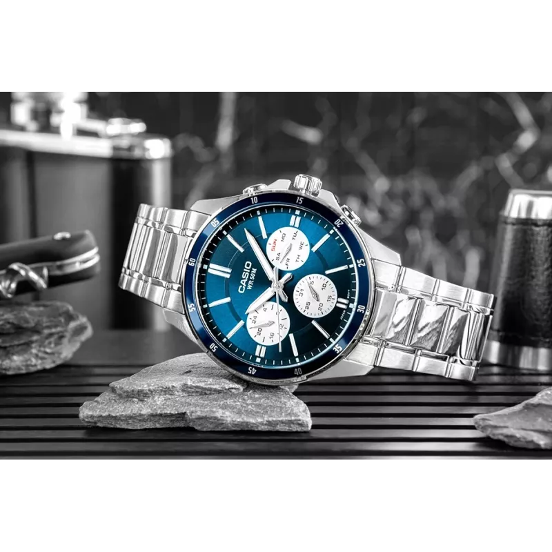 Casio MTP-1374D-2A3 orologio da uomo analogico al quarzo con bracciale in acciaio inossidabile, quadrante blu, display giorno-data, 50m resistenza all'acqua