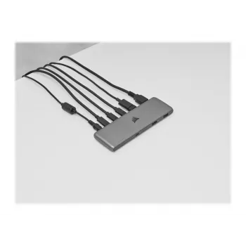 Corsair USB100 Hub USB-C 7 porte con 4 USB 3.0 Type-A e 3 porte USB-C, 5 Gbit/s, alluminio, nero