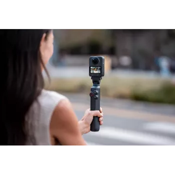 DJI Osmo 360 asta di prolunga batteria