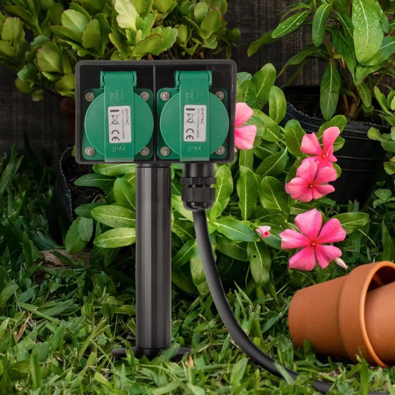 Entac presa elettrica da esterno con picchetto IP44 a 2 vie 5m
