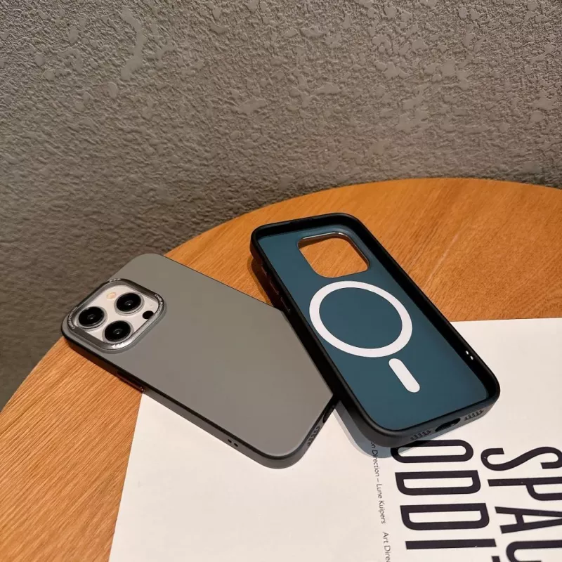 Evelatus Custodia PC NeoCase con MagSafe per Apple iPhone 16 Pro Max marrone