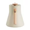Fellow Stagg EKG PRO Bollitore elettrico pour-over 900ml sesamo-beige con manico in legno