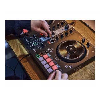 Hercules DJ Essentials Kit con DJControl Inpulse 200, diffusori DJMonitor 32 e cuffie HDP DJ45
