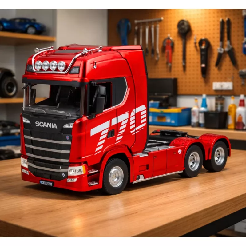 Huina 1501 Scania camion radiocomandato, rosso, 1:18