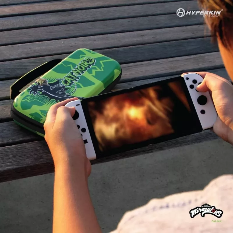 Hyperkin M07541-MTCN Custodia rigida, verde, multicolore, PEVA, per Nintendo Switch Lite, antiurto, idrorepellente, borsa