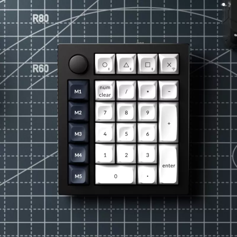 Tastierino numerico custom wireless Keychron Q0 Max QMK Gateron Jupiter Banana RGB Shell bianco