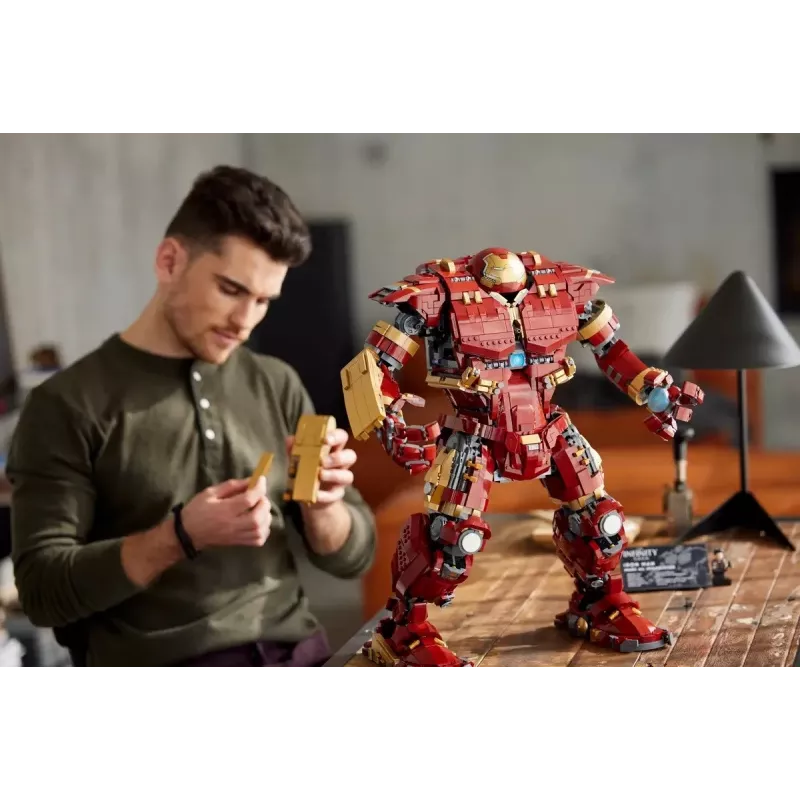 LEGO Marvel Hulkbuster 76210 set da costruzione (4049 pezzi) per adulti