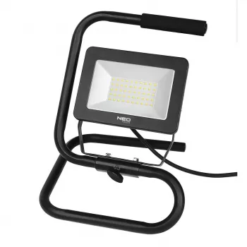 NEO TOOLS 99-063 20W COB LED Faretto da lavoro a batteria 1800lm IP65 con powerbank