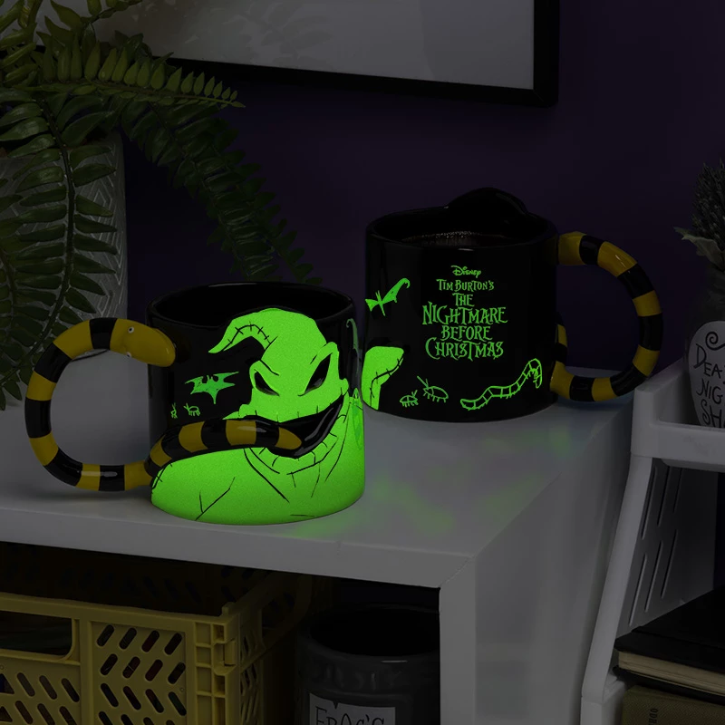 Paladone tazza a forma di Oogie Boogie che brilla al buio