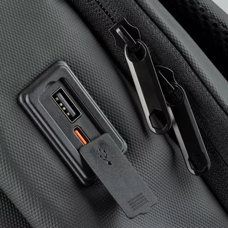 QUALO Zaino per laptop Ultimate Line USB-C 15,6 Nero