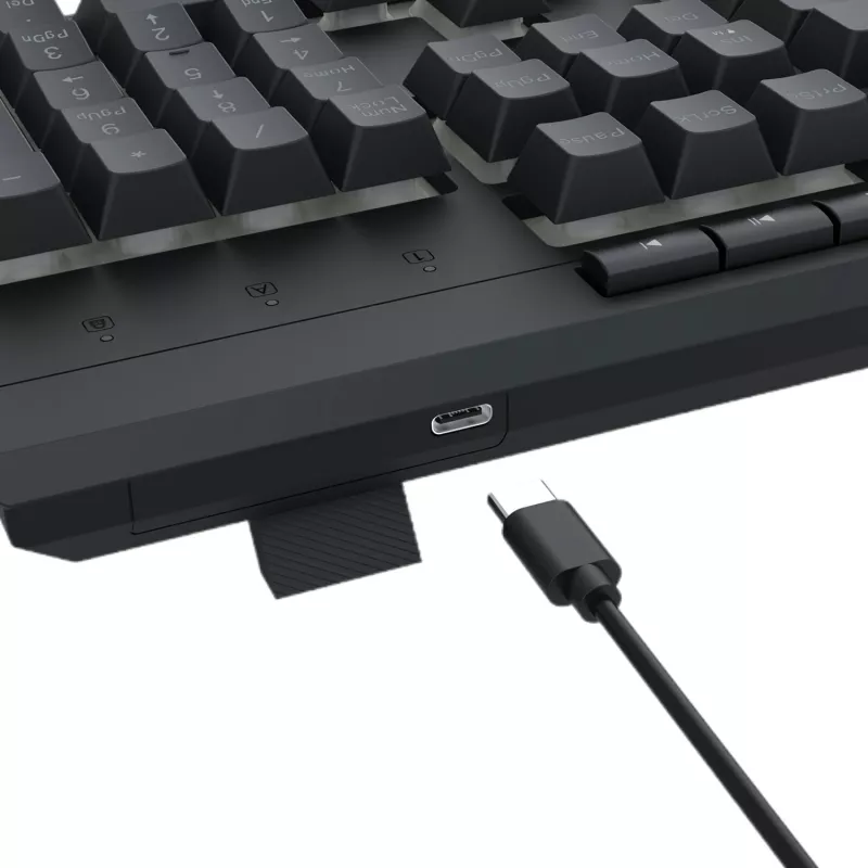 Redragon S151 combo tastiera e mouse gaming RGB - nero