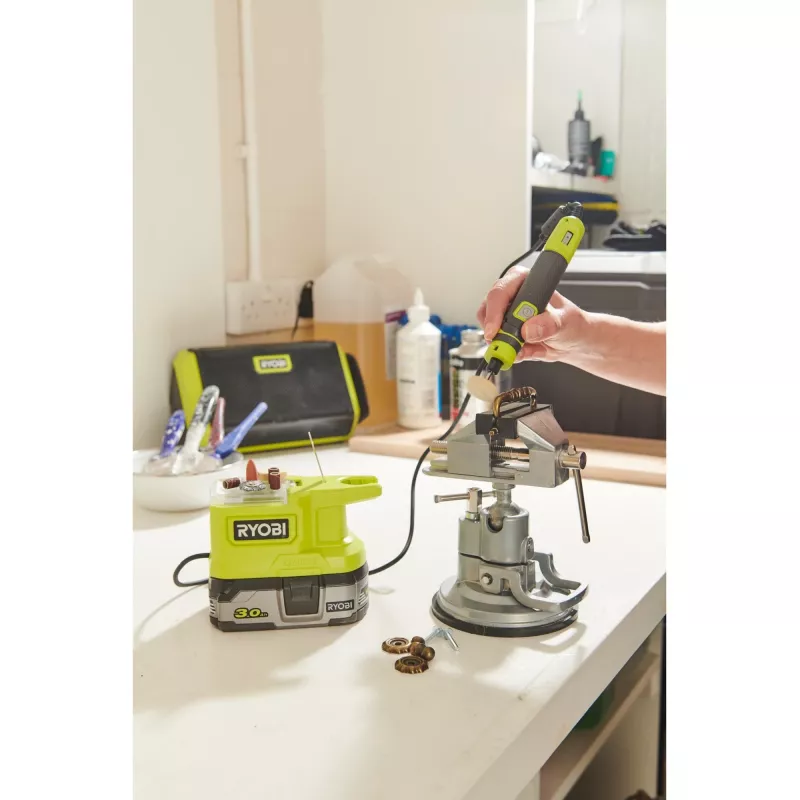 RYOBI ONE+ 18V Multifunzione a batteria RRT18-0 con 15 accessori