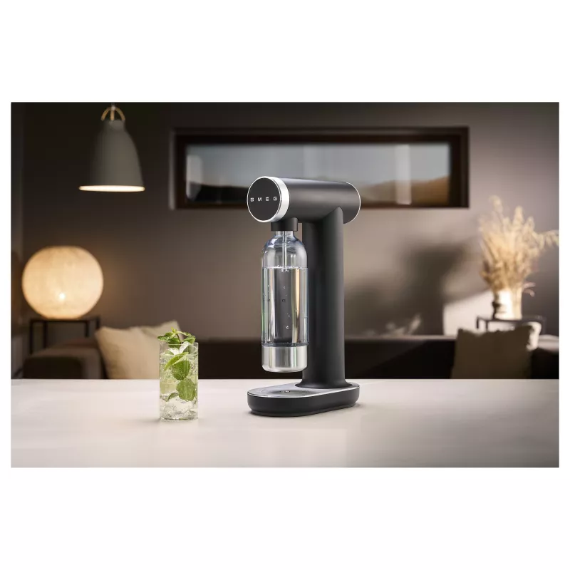 Macchina per acqua frizzante SMEG Sodamaker Collezione Aesthetic Black SKC01BLM