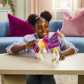 SPINMASTER Unicorn Academy - Unicorno Leaf (28 cm, con criniera e coda vere, briglia rimovibile, sella e spazzola)