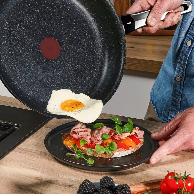 Tefal Expertise Plus padella 24 cm con rivestimento antiaderente e Thermo-Spot