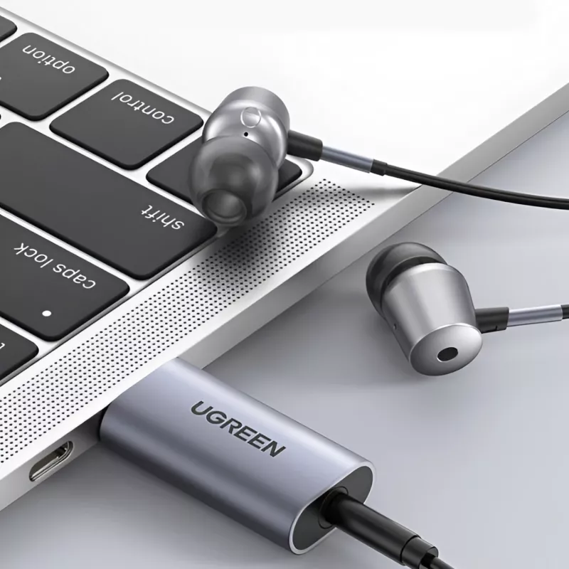 UGREEN CM383-80864 Adattatore audio esterno USB-A a jack audio 3,5 mm - argento